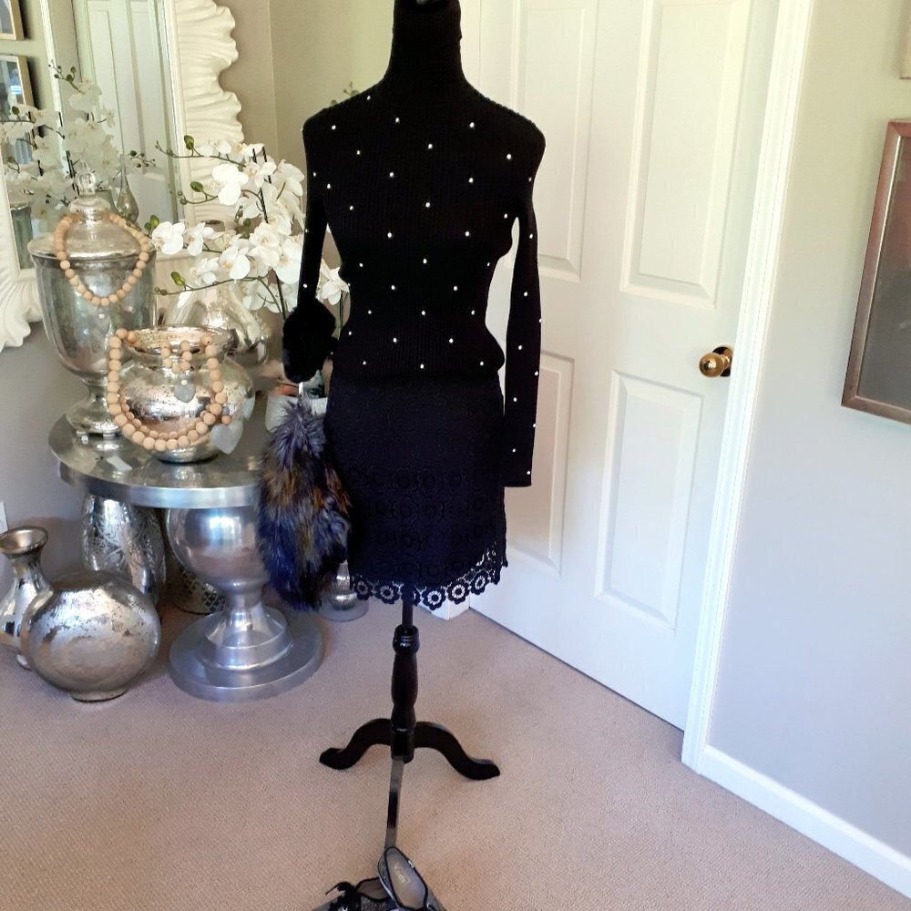 NWT Joe Fresh black floral lace-like skirt, 14
